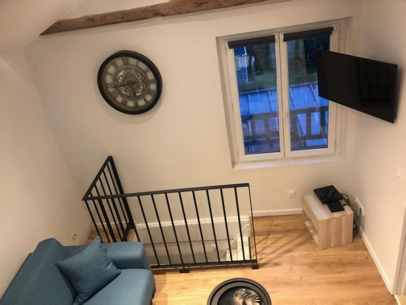 La De Tourisme Meuble - 3 Etoiles Appartement *