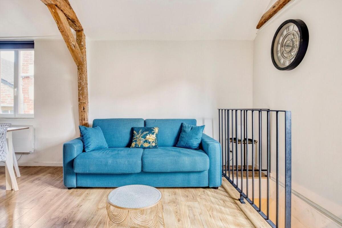La De Tourisme Meuble - 3 Etoiles Appartement *