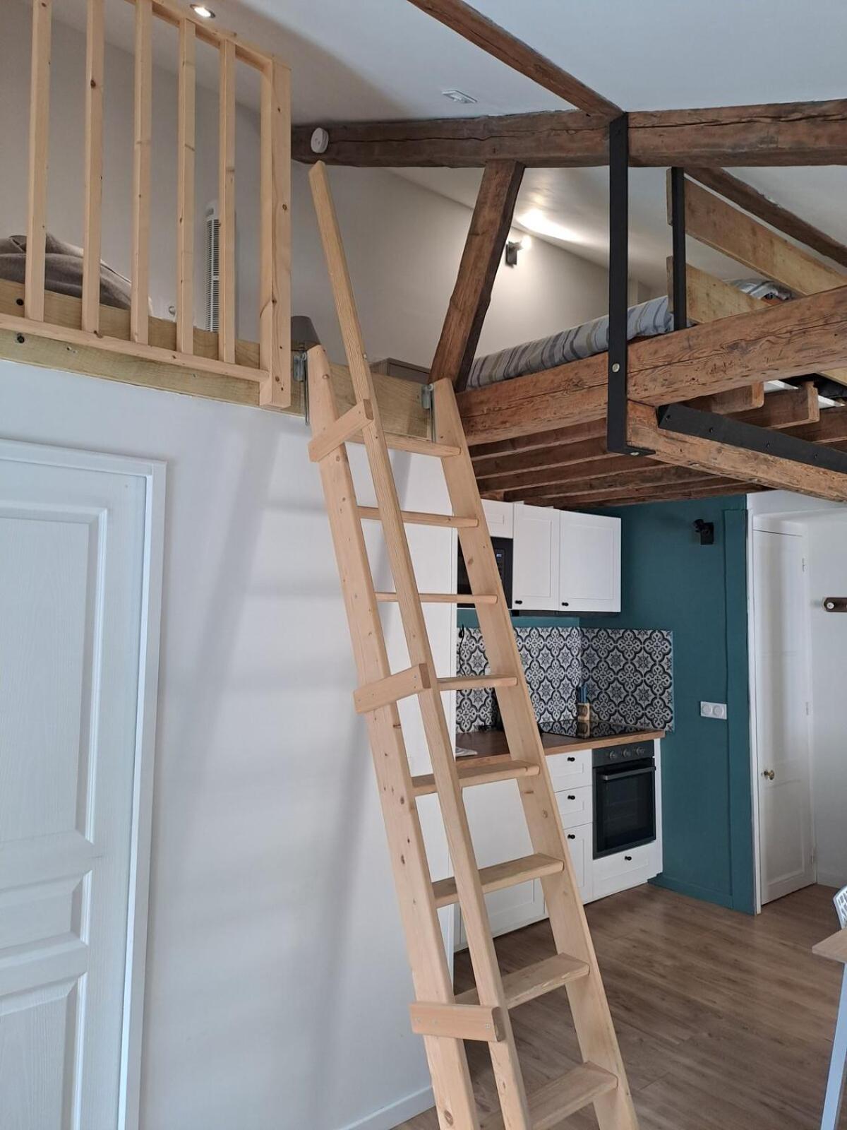 La De Tourisme Meuble - 3 Etoiles Appartement *